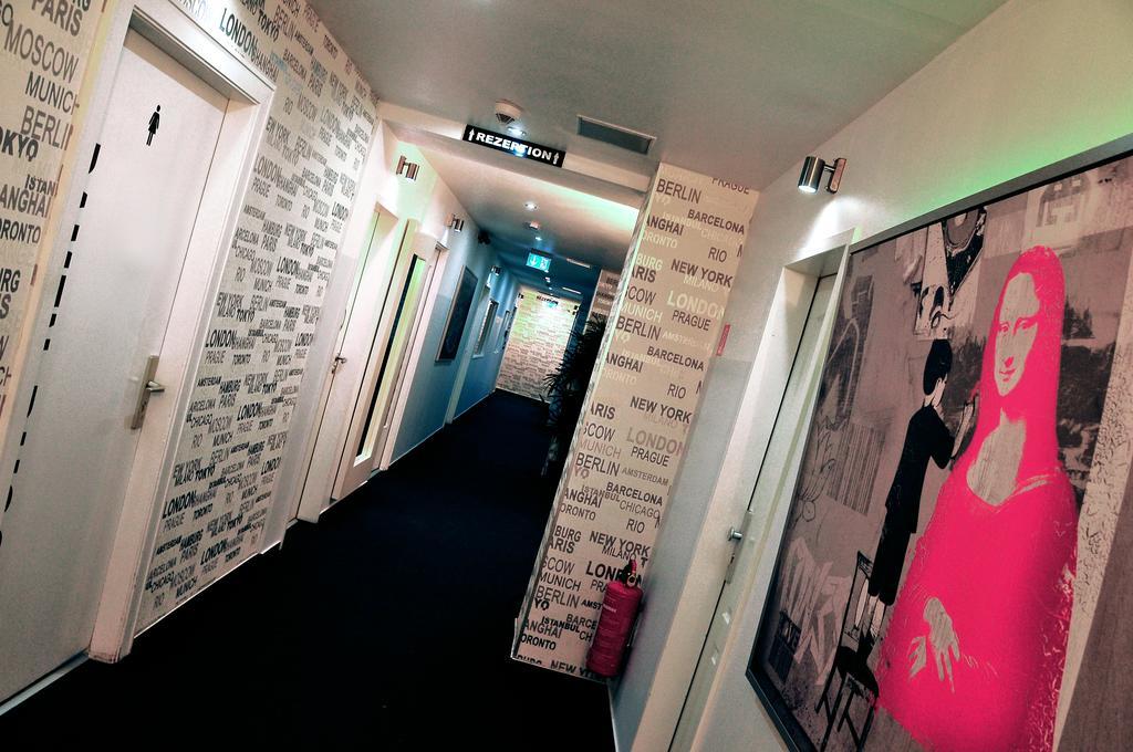 G1 Hostel Hh-City Hamburg Eksteriør bilde